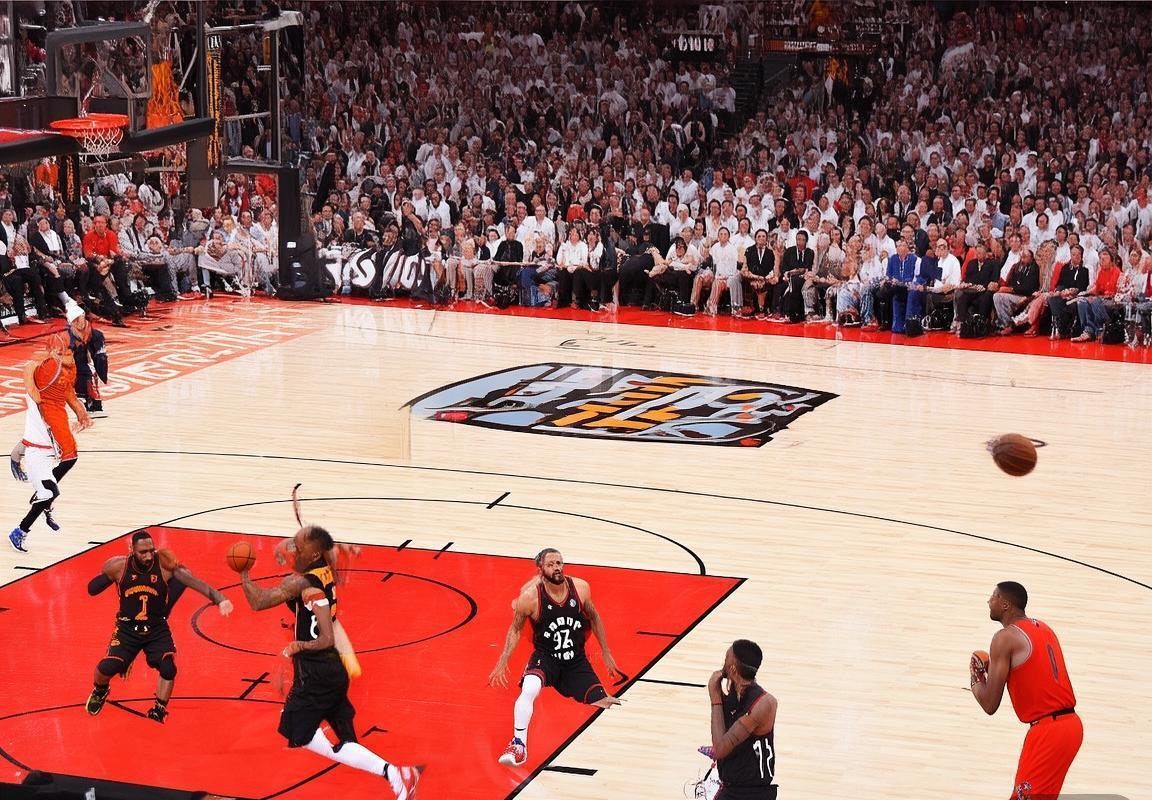 2018年NBA季后赛：詹姆斯与德罗赞巅峰对决回顾